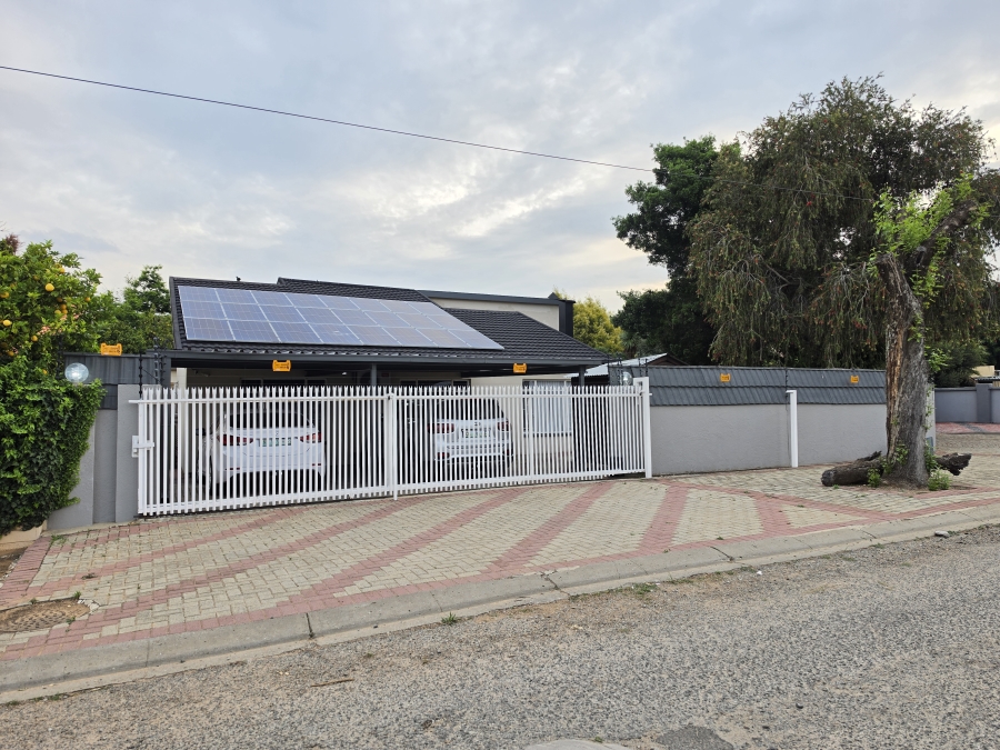 3 Bedroom Property for Sale in Riebeeckstad Free State